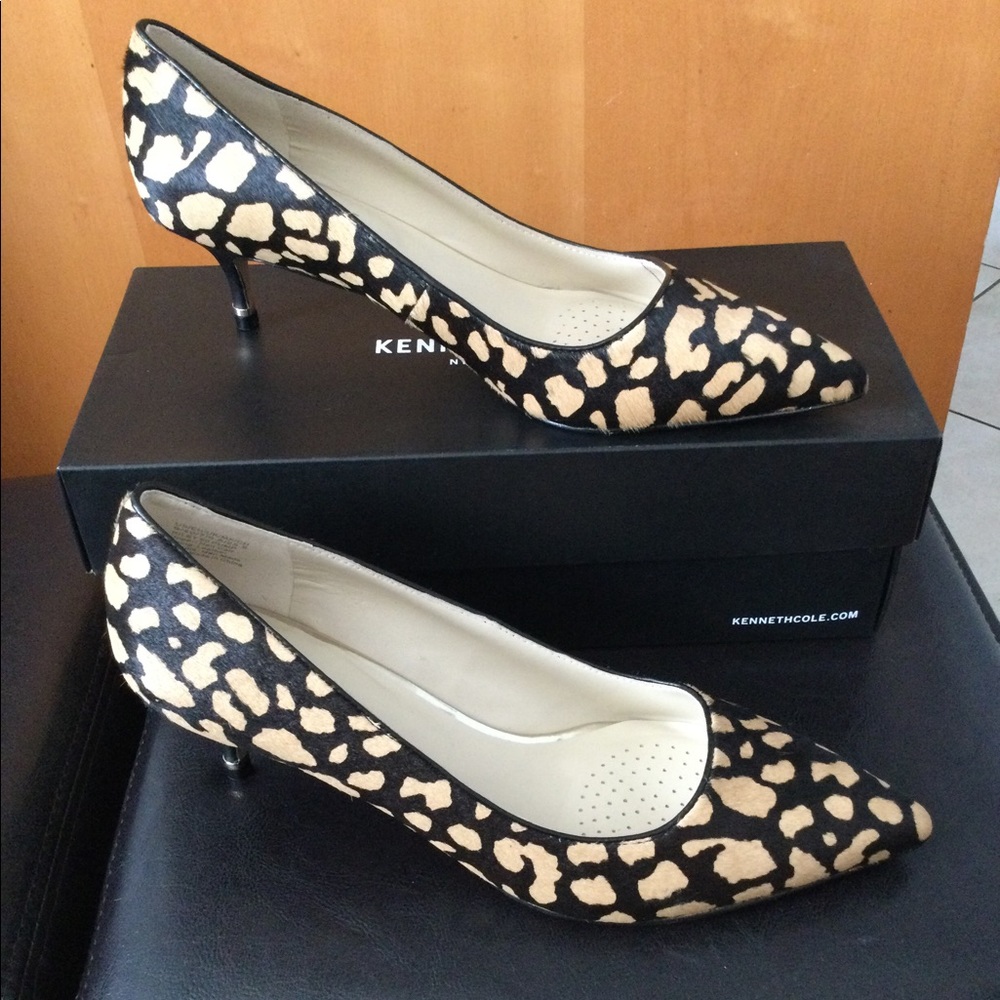 Kenneth Cole New York Riley 50 Pump Size:9 MED - Picture 5 of 11